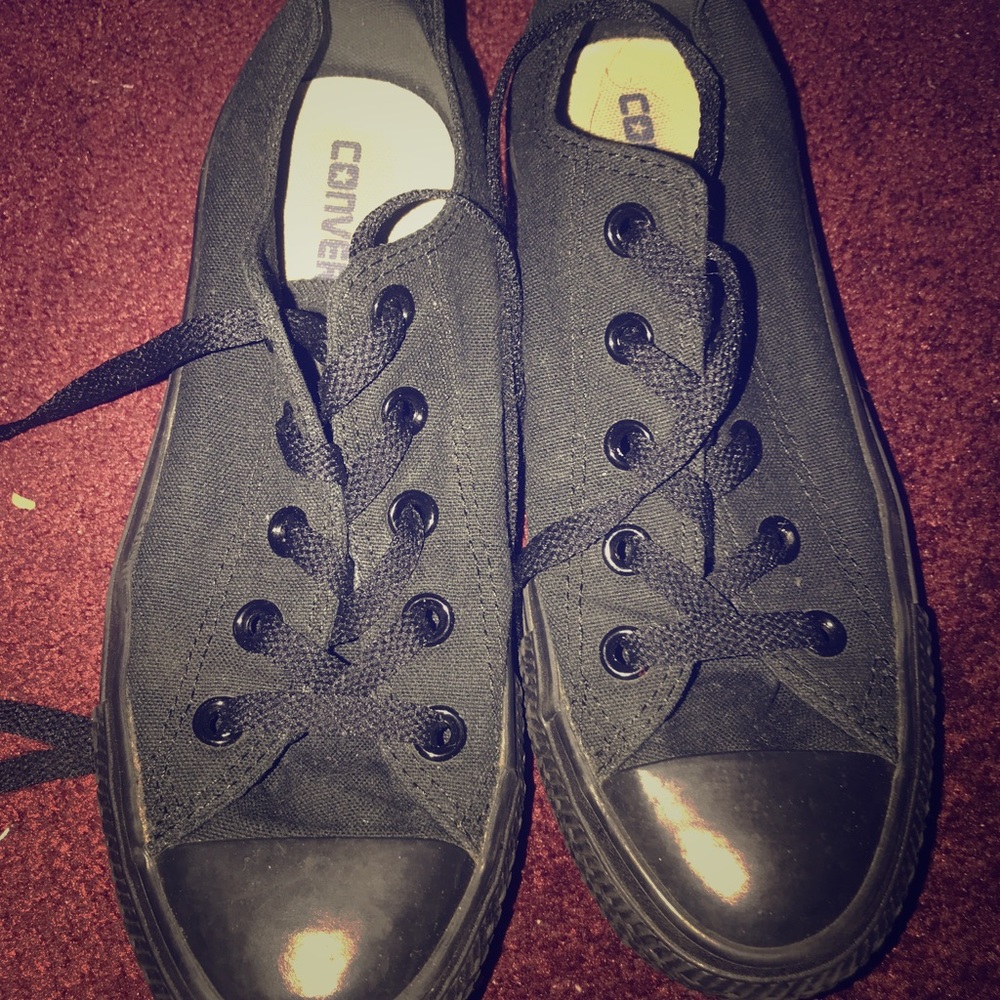 Size 6 Black Women Converse